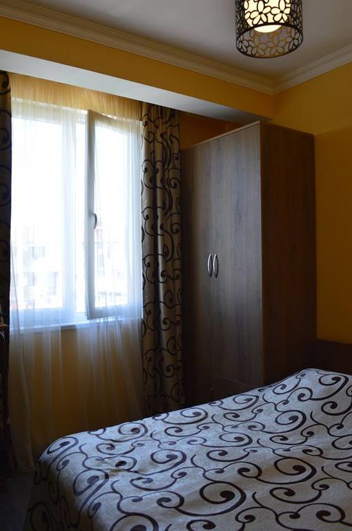 Apartment Near Park 36 Batumi Eksteriør billede