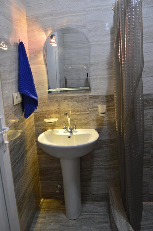 Apartment Near Park 36 Batumi Eksteriør billede